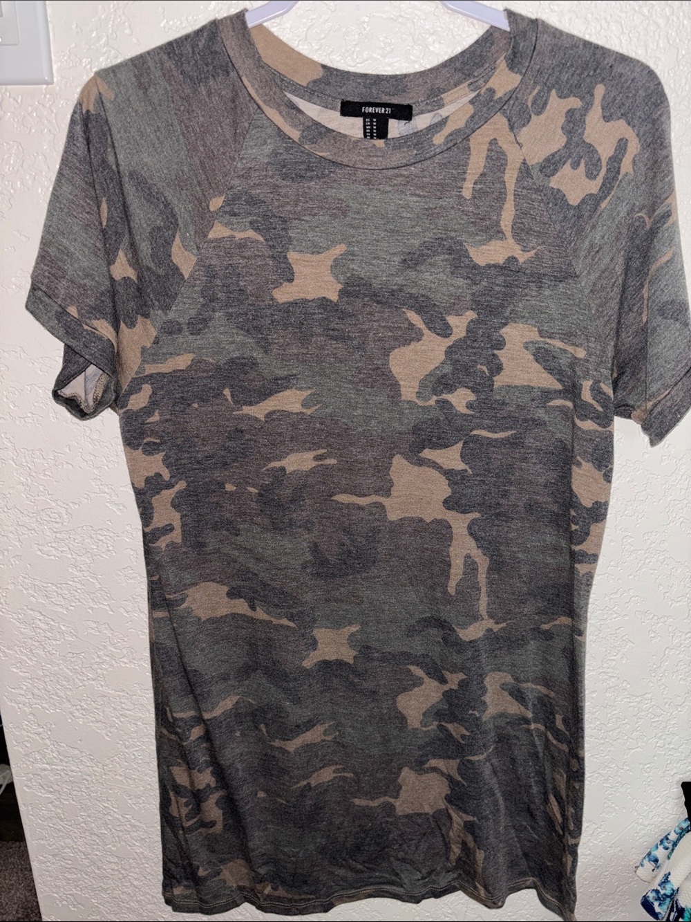 Forever 21 Women’s Camo Midi T-Shirt Dress - Green/Tan